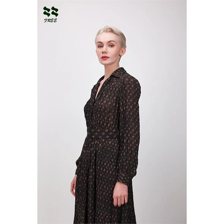 pleated dress with collar